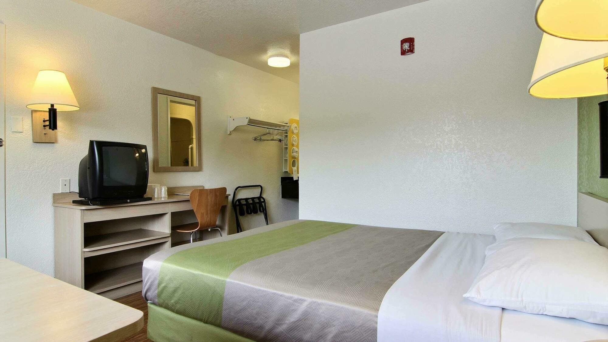 Albuquerque Crowne Plaza By Ihg Hotell Exteriör bild